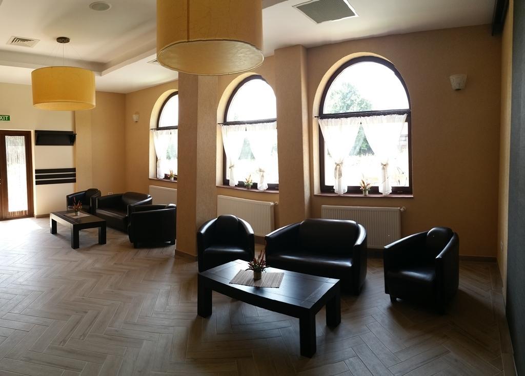 Pensiunea Berna Бакэу Экстерьер фото